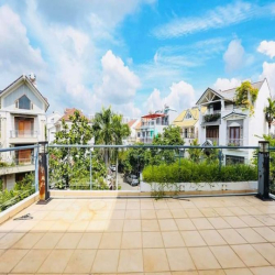 Cho thuê biệt thự Hà Đô Villa 766 Sư Vạn Hạnh Phường 12 Quận 10