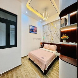 Bán gấp nhà NGUYỄN KHUYẾN, nhà đẹp ở ngay, 58m2 chỉ nhỉnh 6 tỷ