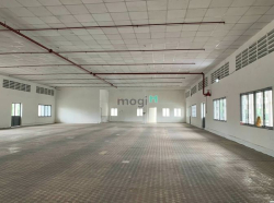 Nhà xưởng cho thuê 1850m2 phù hợp sản xuất tại đường Huỳnh Tất Phát.