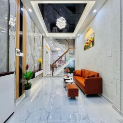 Bán gấp nhà NGUYỄN KHUYẾN, nhà đẹp ở ngay, 58m2 chỉ nhỉnh 6 tỷ