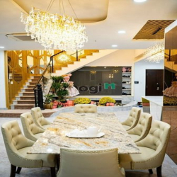 Penhouse Sunrise City khu Central - Quận 7, 182m2 sàn, 102m2 sân vườn