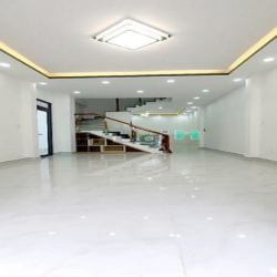 Bán nhà 70m2 trung tâm Q8 đường Nguyễn Thị Tần sát chợ rạch Ông