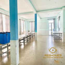 Cho thuê Toà nhà +hầm mặt tiền Chợ  Kinh Doanh Đẹp  Ngay Trung Tâm Chợ