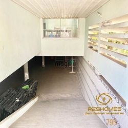 Cho thuê Toà nhà +hầm mặt tiền Chợ  Kinh Doanh Đẹp  Ngay Trung Tâm Chợ
