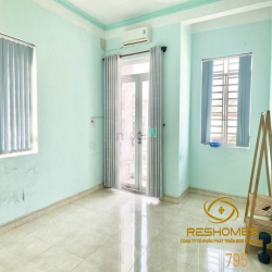 Cho thuê Toà nhà +hầm mặt tiền Chợ  Kinh Doanh Đẹp  Ngay Trung Tâm Chợ
