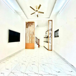 Bán nhà Quan Nhân, Thanh Xuân, ở ngay, 35m2 5T MT4m, giá 3.99 tỷ