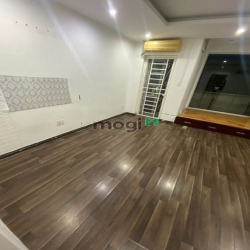 Cho thuê văn phòng lầu 1 đường D4, Him Lam, Quận 7