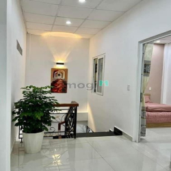 Bán gấp nhà hẻm 872 Quang Trung, Gò Vấp, 54,18m2, giá 1tỷ750, sổ sẵn