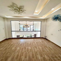 Bán Nhà HXH Nguyễn Thượng Hiền, 40m2, Với 5 tầng, P5, Chỉ 6,8 Tỷ