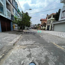 Giá tốt nhà gần Coop Mart,Đường 28 khu Tên Lửa, 10 x 19m, 4 tấm + hầm