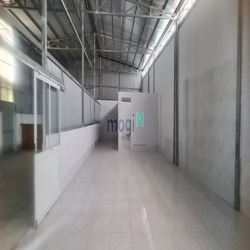 Cho thuê xưởng dt 1000m2 Giá 60tr Phan Văn Hớn