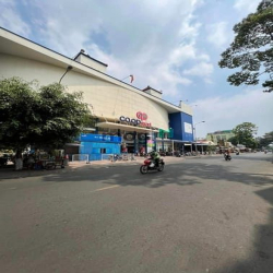 Giá tốt nhà gần Coop Mart,Đường 28 khu Tên Lửa, 10 x 19m, 4 tấm + hầm