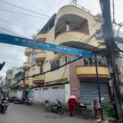 Nhà 2 lầu và sân thượng góc 2 mặt tiền đường Lý Tự Trọng, Cần Thơ