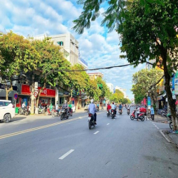 Nhà 2 lầu và sân thượng góc 2 mặt tiền đường Lý Tự Trọng, Cần Thơ