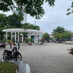 Nhà 2 lầu và sân thượng góc 2 mặt tiền đường Lý Tự Trọng, Cần Thơ