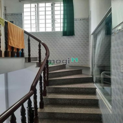 Bán nhà 5 tầng, đường xe hơi, khu VIP xóm đạo.