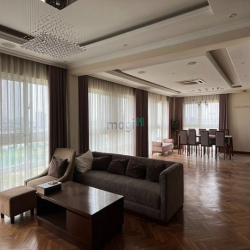 Bán Penthouse Happy Valley, dt 239 m2, full nội thất giá 18,5 tỷ.