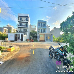 bán đất 84m2 ,đường Trường Lưu , ngay chợ Long Trường, Q9. Giá 3 tỷ 3