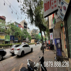 Cần cho thuê mặt phố Nguyễn Văn Cừ kinh doanh đỉnh 70m2- mặt tiền 5m
