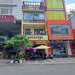 Cho thuê MB mở shop Nguyễn Trãi, Bến Thành, Q1. DT: 5x20m. giá 50tr