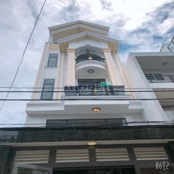 Cho thuê nhà mới Nguyễn Văn Khối P.11 Gò Vấp gần Công Viên Làng Hoa
