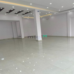 Cho thuê nhà mặt tiền 8X19 đường Cách Mạng Tháng 8, Phường 7, Tân Bình