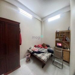 Bán nhà Hồng Tiến vị trị siêu đắc địa 50 m2 x 5t. Gía 6,5 tỷ