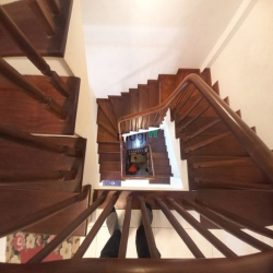 Bán nhà Hồng Tiến vị trị siêu đắc địa 50 m2 x 5t. Gía 6,5 tỷ