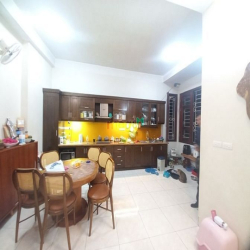 Bán nhà Hồng Tiến vị trị siêu đắc địa 50 m2 x 5t. Gía 6,5 tỷ