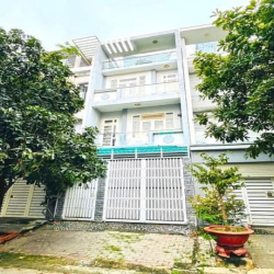 GIÁ SIÊU HOT!!! Nhà phố 2 lầu ST KDC Savimex, Phường Phú Thuận, Quận 7