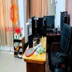 Nhà bán gấp khu D2D gần trường mầm non Thống Nhất 132m2 giá 9,8 tỷ