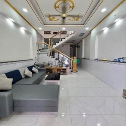 Đổ nợ chú hai bán nhanh nhà mặt tiền CMT8 Quận 3 52m2 995tr HXH