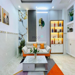 Bán gấp nhà hẻm 618 Âu Cơ, P9, Tân Bình, 82m2, sổ hồng riêng, 3tỷ670tr