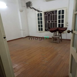 Bán nhà mặt phố Nguyễn Chí Thanh, Đống Đa, 44m, mt 4,4m,  14,9 tỷ