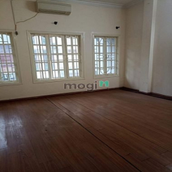 Bán nhà mặt phố Nguyễn Chí Thanh, Đống Đa, 44m, mt 4,4m,  14,9 tỷ
