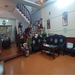 Bán nhà tặng nội thất phố Nguyễn Đình Hoàn,Cầu Giấy, 60m, 7,9 tỷ
