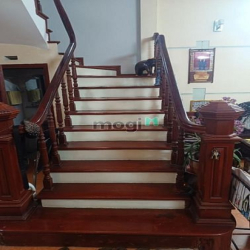 Bán nhà tặng nội thất phố Nguyễn Đình Hoàn,Cầu Giấy, 60m, 7,9 tỷ