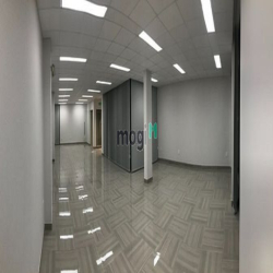 Cho thuê nguyên căn MT số 30z hồ hảo hớn, Q1. Dt 8x20m Kc: trệt 2 lầu