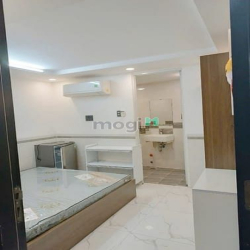 GIẢM SỐC Căn hộ dịch vụ sát Phan Xích Long 275m2 5 tầng chỉ nhỉnh 8 tỷ