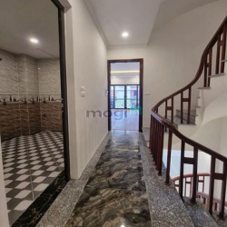 Bán nhà Long Biên Đường Cổ Linh đối diện Aeon Mall 55m2 5 tầng gara