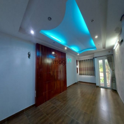 Nhà [4x23] 3 lầu 6pn/6wc Lê Văn Qưới đường nhựa 8m