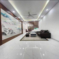 Nhà Phân Lô- Siêu Rẻ Đẹp Phố Lê Trọng Tấn-42m2 4 Tầng 8.4 tỷ