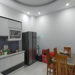 Cần Bán Gấp Nhà Đường Hồng Lạc – P11, Quận Tân Bình 60m2, Giá 8.5 tỷ