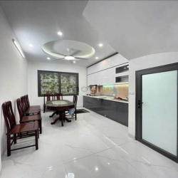 Nhà Phân Lô- Siêu Rẻ Đẹp Phố Lê Trọng Tấn-42m2 4 Tầng 8.4 tỷ