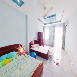 Nhà mặt tiền 100m2 + 4tầng, giáp Lê Văn Thịnh, BÌnh Trưng Tây, Quận 2