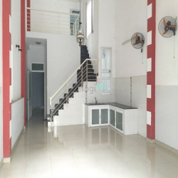 Cho thuê cả nhà phố Văn Cao 35m2 x 4T MT5m nhà đẹp thoáng sáng.