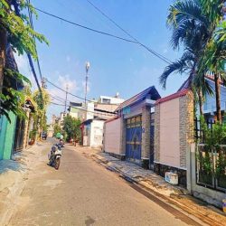 Mặt tiền đường số, xây cao 4 tầng, gần Phạm Văn Đồng, Linh Tây, 5.5Ty