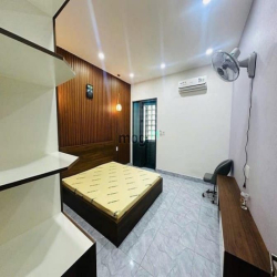 Bán Nhà 3 Tầng BTCT, Gần ĐH Ngân Hàng Thủ Đức,DT 100m, Công Chứng Ngay