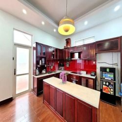 Biệt Thự Góc 3 Lầu  8X30M Hẻm Xe Hơi NGUYỄN VĂN LINH, QUẬN 7.