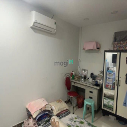 Bán nhà ngộp 4x18m mặt tiền đường sát chợ Tân Quy Q7 cách Lotte 400m